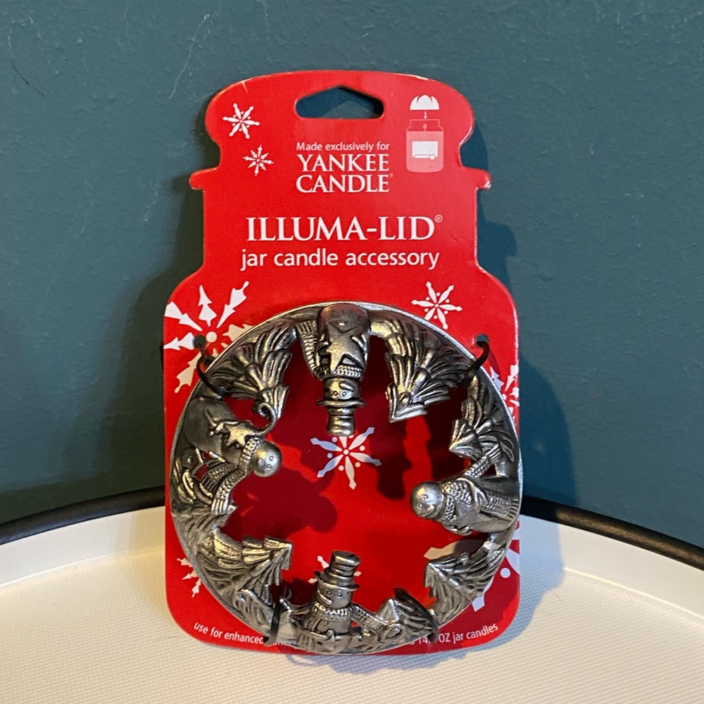 NWT Yankee Candle Illuma-Lid Snowman & Christmas Trees Candle Topper Silver